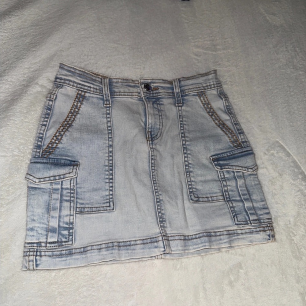 Stylish Denim Mini Skirt with Pocket Details